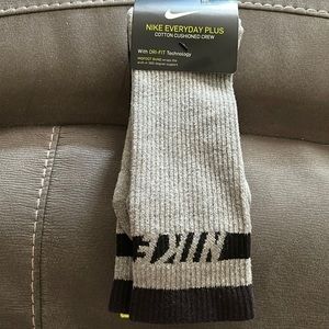 3 pack Men’s (12-15) Nike Dri-Fit Socks